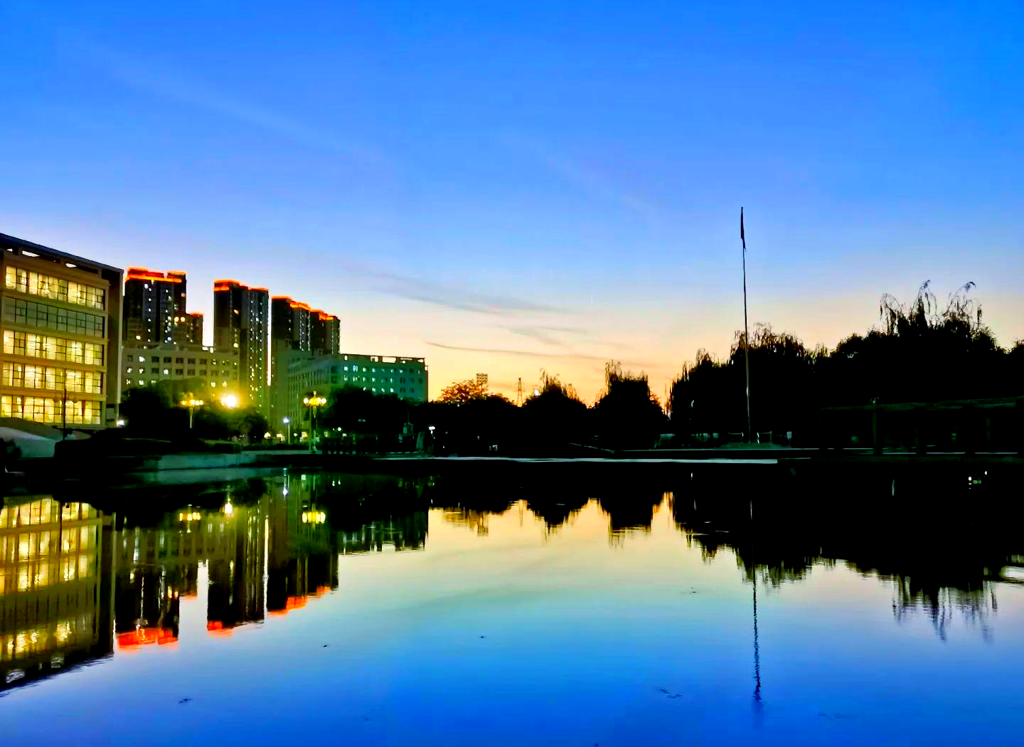 兰州城市学院风景图片