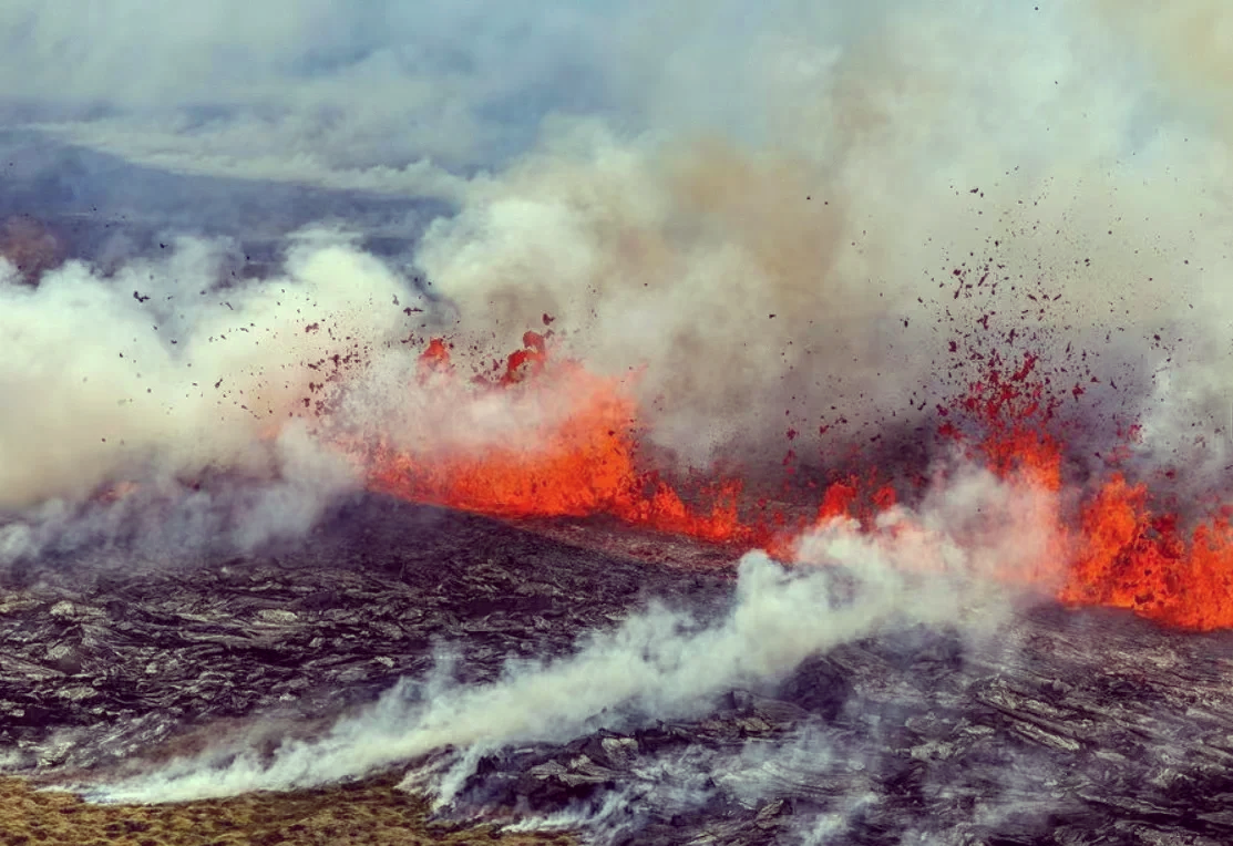 冰岛火山爆发2021图片