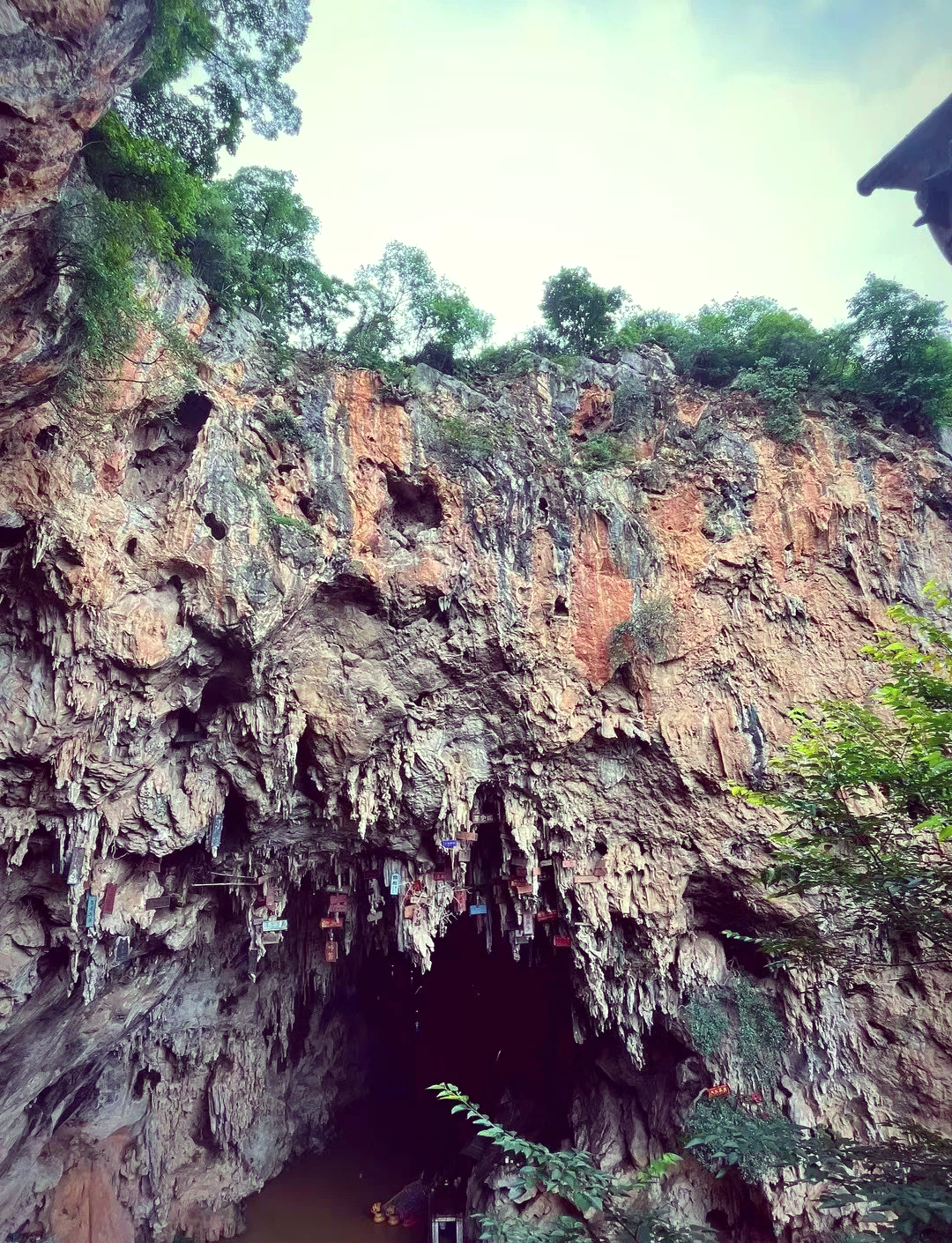 建水燕子洞景点介绍图片