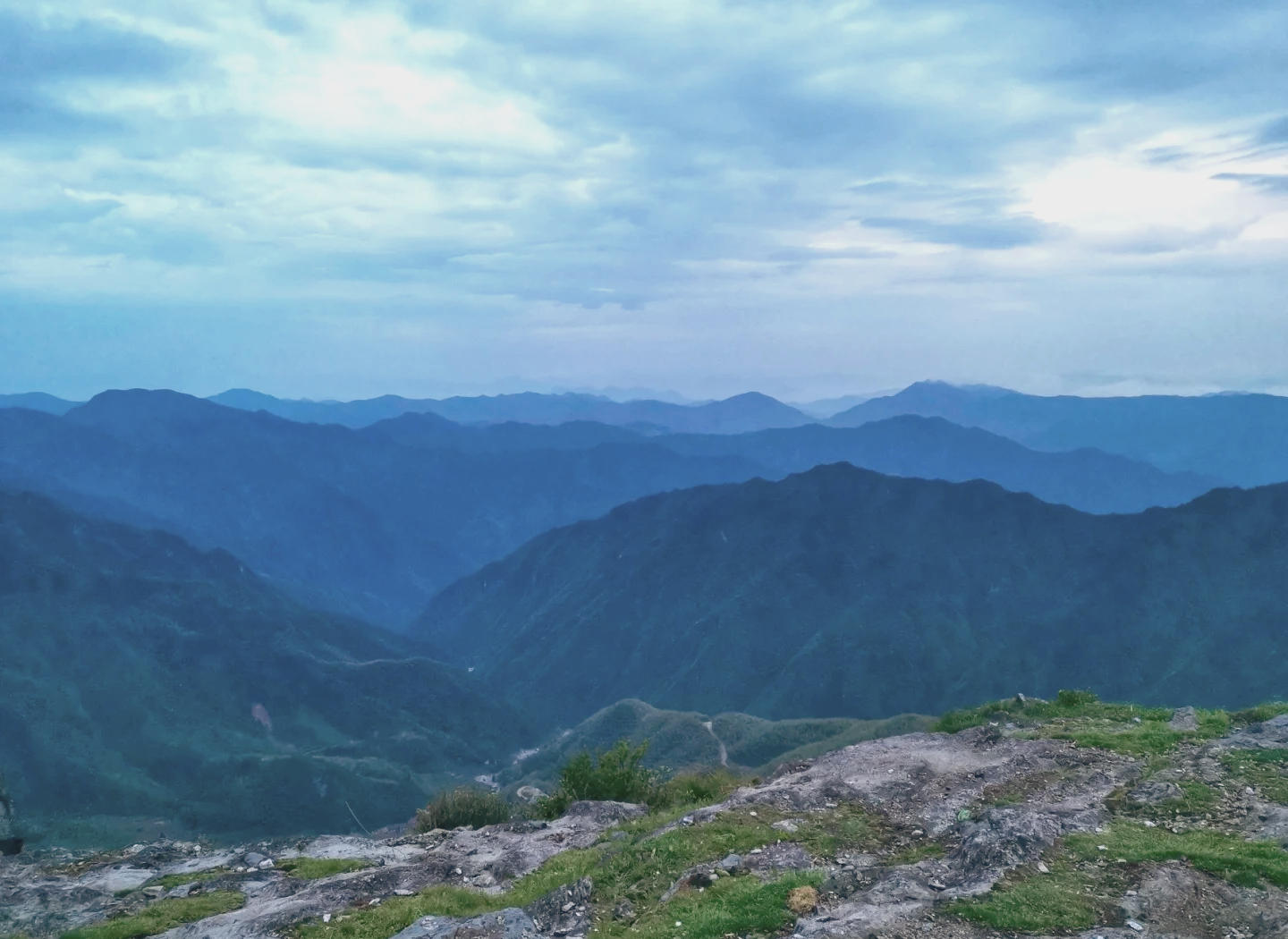 括苍山多高图片