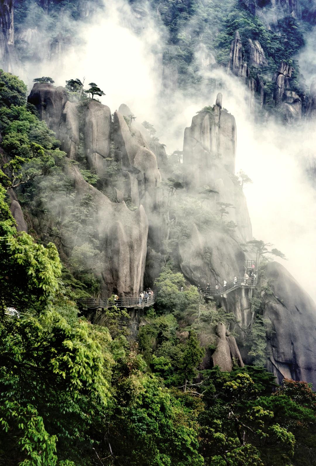 江西最高山图片