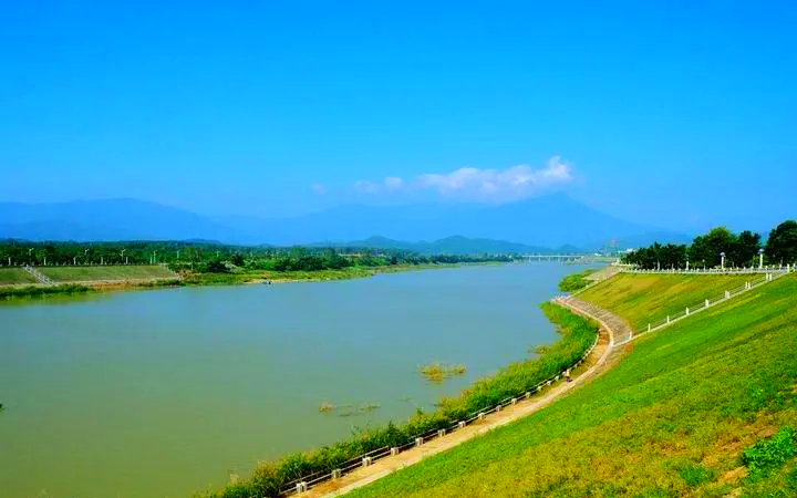 东方大广坝旅游风景区图片